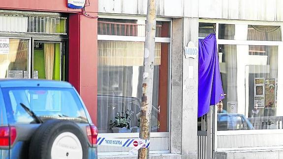 El tanatorio sigue a la espera de la repatriación de la mujer acuchillada por su pareja en Guardo