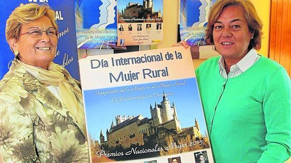 Las mujeres rurales premian a Rosa López, Luisa Martín y Patricia Betancort