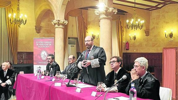 Ocho cargos del Colegio de Abogados declaran como imputados ante el juez