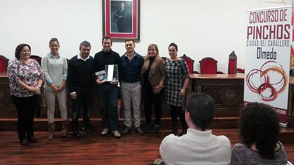 ‘La sorpresa de nido’, de La Cueva de Fabia, ganador del concurso de pinchos de Olmedo