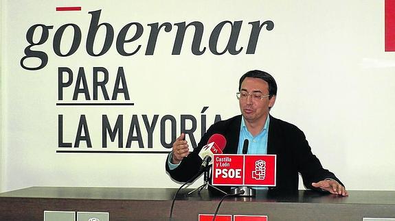 El PSOE exige al alcalde de Navacarros que dimita tras falsificar cheques