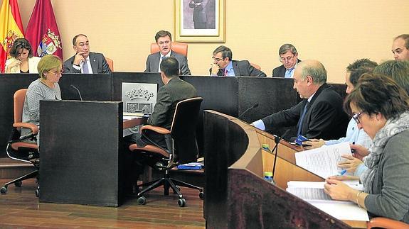 Vázquez se reunirá con Fomento para buscar soluciones al punto negro de tráfico de San Rafael