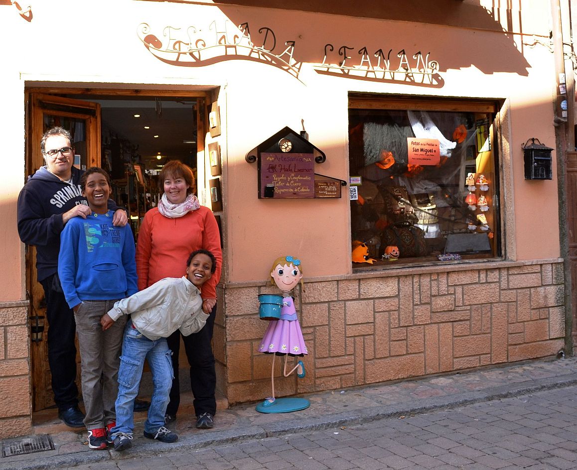 Raúl Gradillas y Mar Martínez, de educadores en Madrid a artesanos en Corral de Ayllón