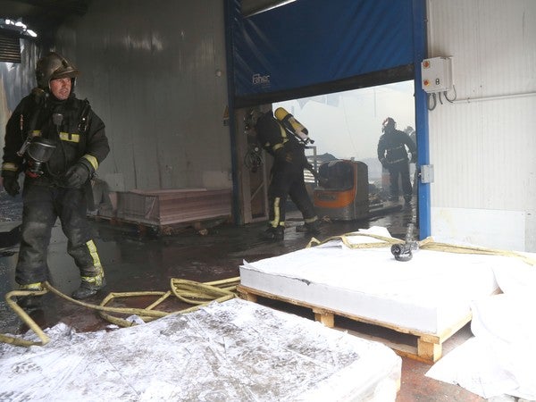 Macrolibros anuncia que continuará la actividad tras el incendio del sábado