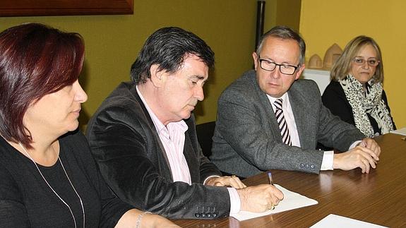 La Fundación Santa María Magdalena recibe tres inmuebles en la villa de Cuéllar