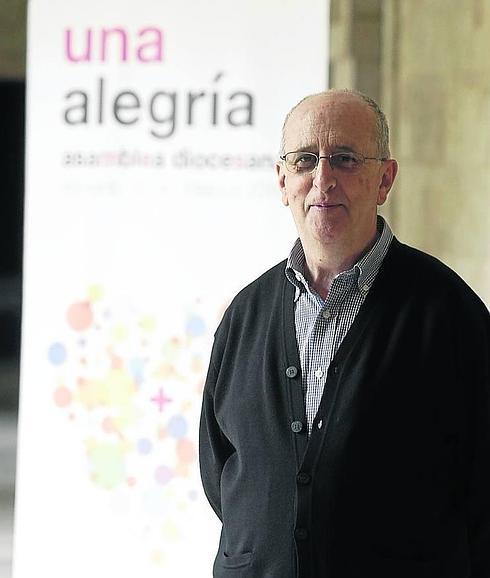 «La Iglesia que dialoga es más humilde y servidora de todos»