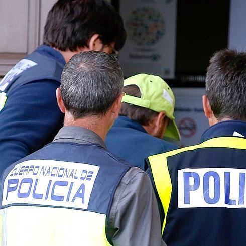 La familia de Denis Pika Thiem reclama el cuerpo de su hija