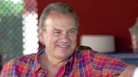 La iglesia premia a Bertín Osborne por su programa 'En la tuya o en la mía'