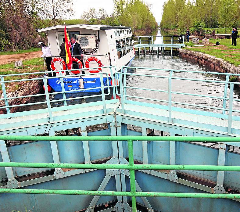 La Olmeda, la Cueva de los Franceses y el castillo de Fuentes abrirán el puente festivo