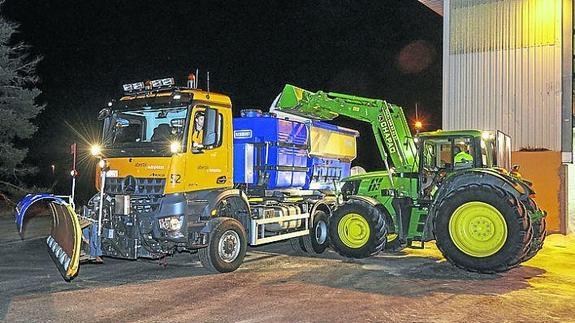 Abertis prepara sus autopistas para las nevadas con un simulacro con 54 personas y 30 máquinas