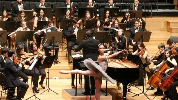 El concierto solidario de Navidad de la Fundación Schola rinde homenaje a 'Fantasía'