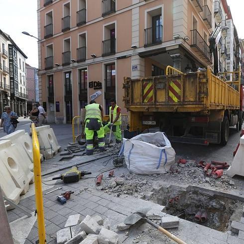 Treinta coches al día se saltan el semáforo que antes activaba el 'bolardo asesino'