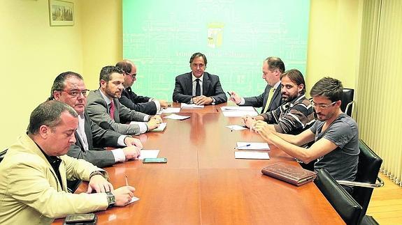 La oposición fuerza al PP a convocar una nueva comisión del grupo SIETE