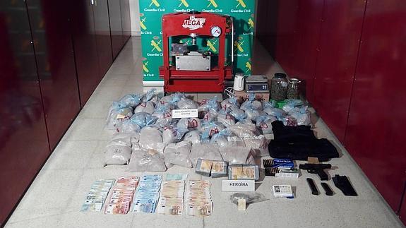 La Guardia Civil desarticula una banda criminal dedicada al tráfico de heroína