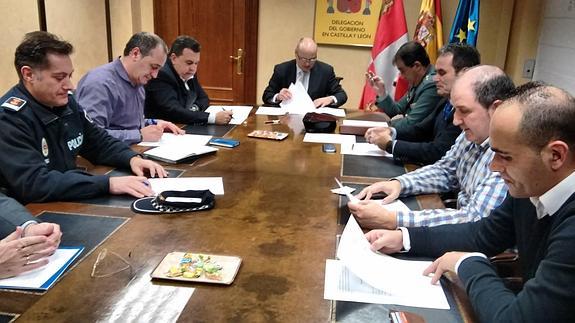 Guardia Civil y Policía Nacional se coordinarán con los agentes locales para actuar en Arroyo