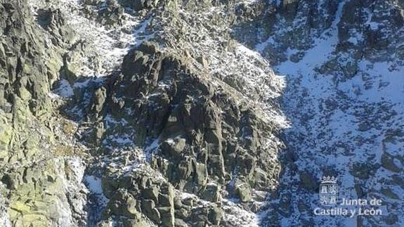 Fallece un montañero al despeñarse en el Pico Almanzor