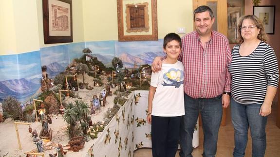 Cuéllar mantiene viva la afición por los belenes