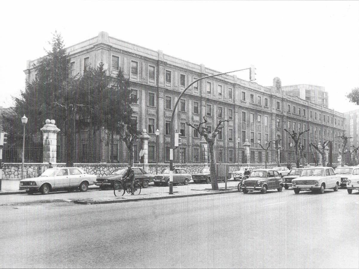 Lazos blancos para salvar el Hospital Militar