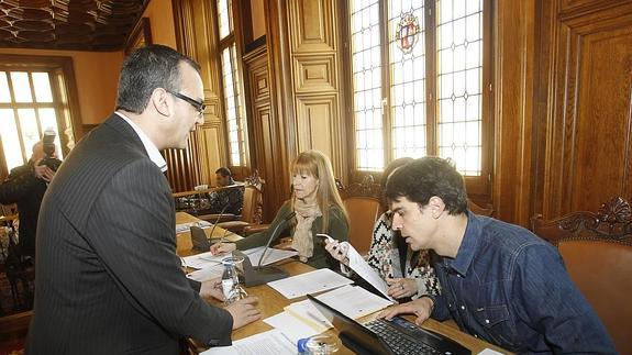 La oposición apoya el proyecto de desarrollo sostenible pero reclama más transparencia