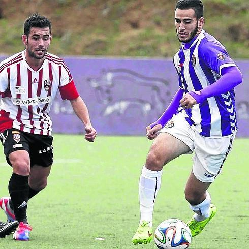 Rivas se va, llega Ayub y el Guijuelo sigue con solo 14 jugadores en plantilla