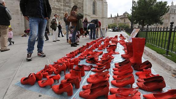 Tordesillas colgará zapatos rojos contra la violencia de género durante Motauros