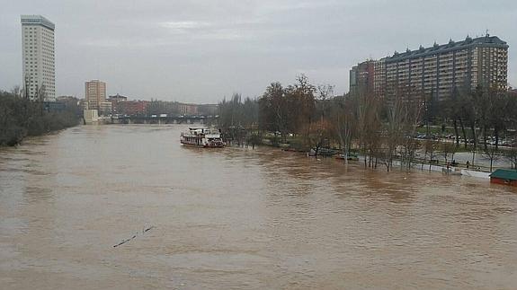 El Pisuerga supera ya el nivel de alerta a su paso por Valladolid, con 761 metros cúbicos por segundo