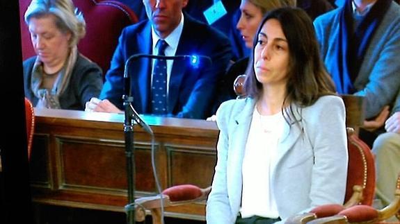Raquel Gago: «Desde que Triana dejó el bolso en mi coche no he tenido vida»