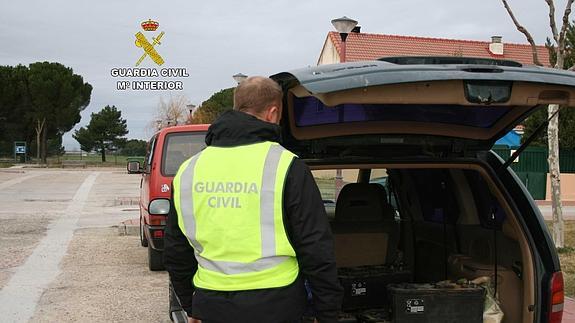 Detenidas en Segovia cuatro personas que robaron 700 kilos de baterías en dos meses
