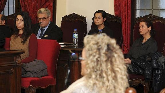 Montserrat, Triana y Raquel: tres mujeres, tres actitudes