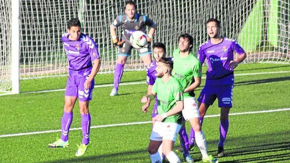 El Valladolid B sale aplaudido del Municipal