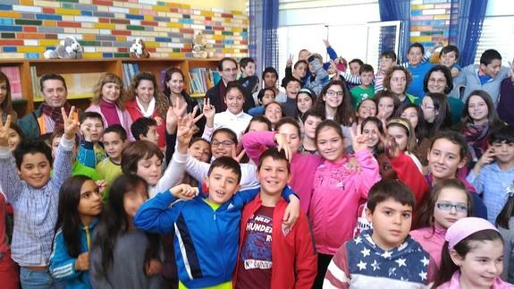 El colegio Alonso Berruguete de Paredes inaugura la nueva biblioteca