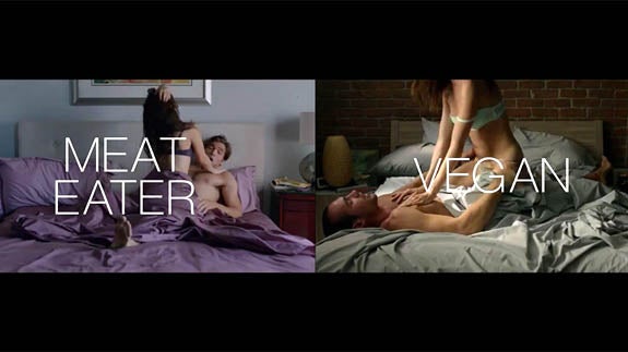 Un anuncio de la PETA, censurado en la 'Super Bowl 2016' por su alto contenido sexual
