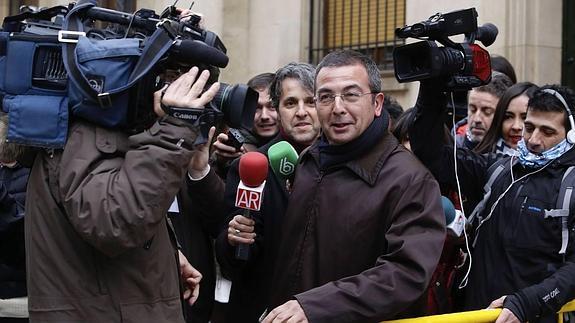 La desaparición del abogado de la policía Raquel Gago suspende el juicio por el crimen de Carrasco