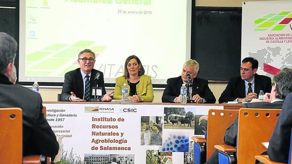 La Junta pondrá sus centros y recursos de investigación al servicio de Vitartis