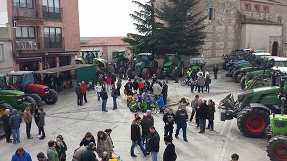 La concentración de tractores ‘Palagüinos’ se consolida como la fiesta de los agricultores