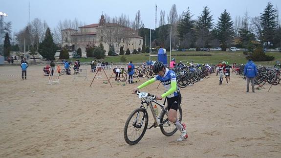 Éxito de participación en el Duatlón Villa de Aranda