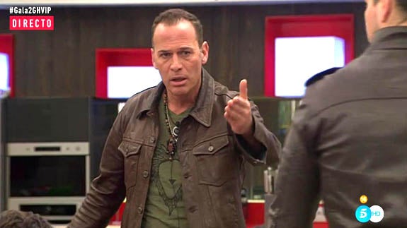 Carlos Lozano arremete contra 'Las viejas del visillo'