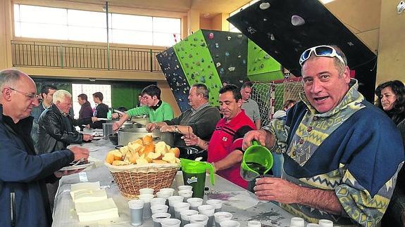 400 raciones de chichas para disfrutar de La Candelaria en la villa corita