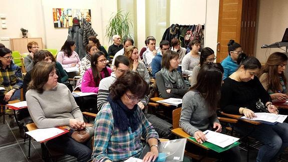 El Centro de la Fundación Personas de Cuéllar ofrece respuestas para el día a día