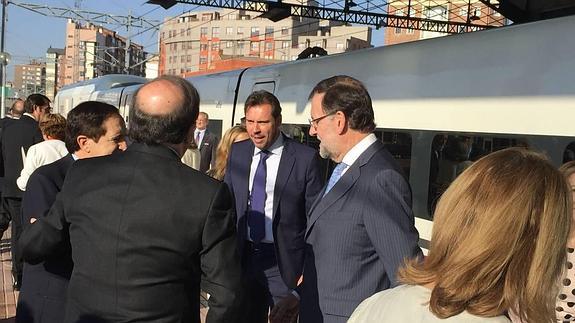 Óscar Puente no considera «ofensivo» el tuit en el que calificó a Rajoy de «mequetrefe»