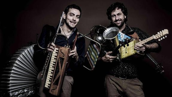 Concierto de Fetén Fetén con sus instrumentos insólitos en la Casa de Cervantes