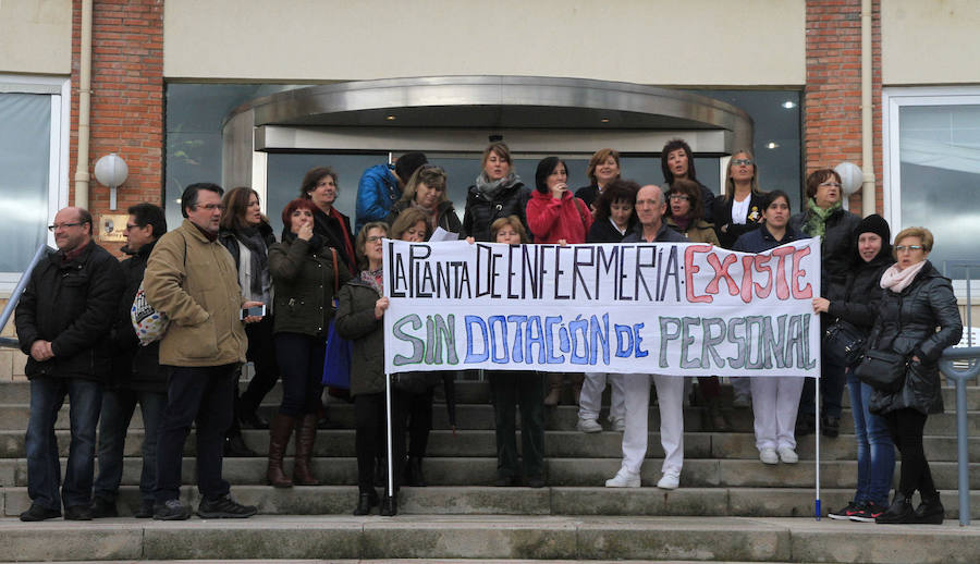 Los auxiliares de enfermería de la Residencia Mixta continuarán con las protestas
