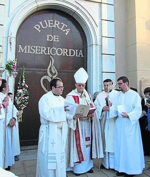 Unas jornadas invitan a visitar la Puerta Santa de Cantalapiedra