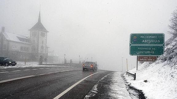 La nieve afecta al tráfico en cuatro provincias de Castilla y León