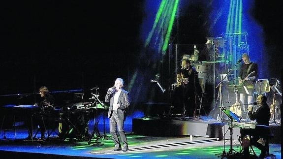 Víctor Manuel, 50 años y una noche