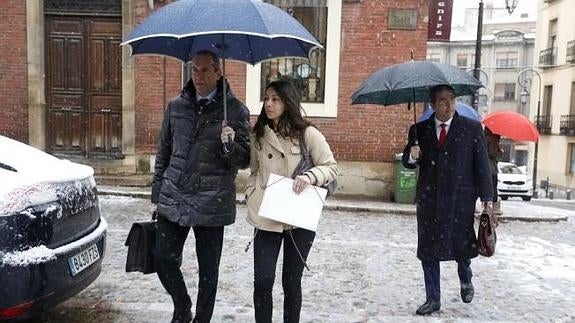 El Fiscal ofrece tres alternativas al jurado sobre las penas para las acusadas del crimen de Isabel Carrasco