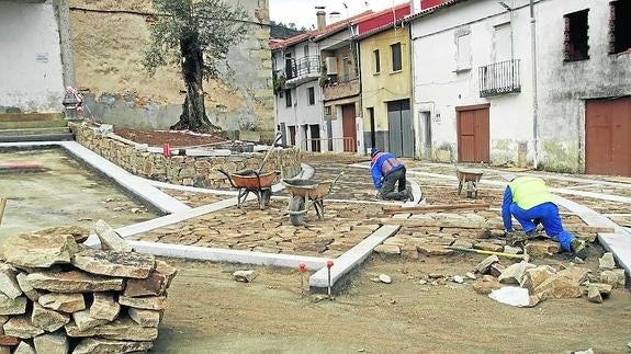 Cada Ayuntamiento recibirá, al menos, 21.000 euros de los Planes Provinciales