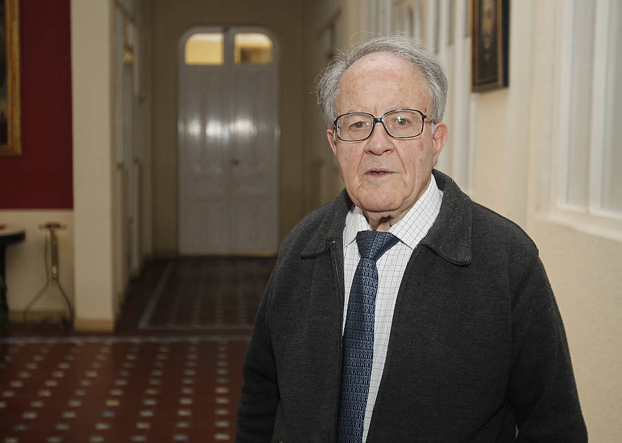 Los feligreses reclaman la vuelta del padre Torres