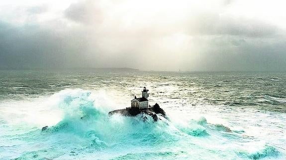 El huésped del faro maldito