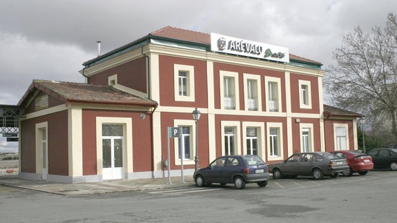 La Unión de Consumidores de Arévalo critica los servicios ferroviarios de la provincia de Ávila